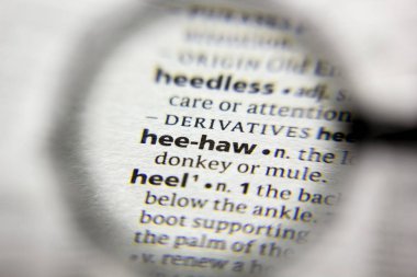 Sözlükteki Hee-haw sözcüğü veya tümceciği.