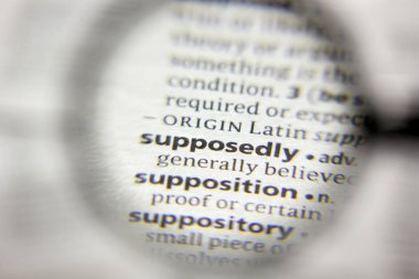 Sözlükte sözde sözcük veya tümcecik.