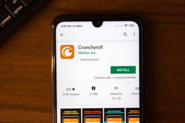 Ivanovsk, Rusya - 07 Temmuz 2019: Akıllı telefon veya tablet ekranında Crunchyroll uygulaması.
