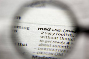 Sözlükteki Mad sözcüğü veya tümceciği.