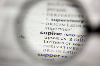 Sözlükteki supine sözcüğü veya tümceciği.