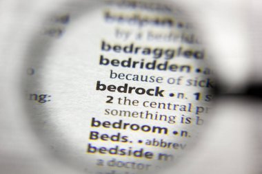 Sözlükteki bedrock sözcüğü veya tümceciği.