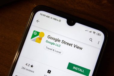 Ivanovsk, Rusya - 07 Temmuz 2019: Akıllı telefon veya tablet ekranında Google Street View uygulaması.