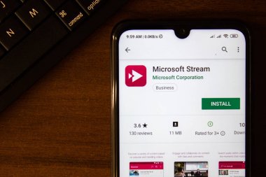 İvanovsk, Rusya-07 Temmuz 2019: akıllı telefon veya tablet ekranında Microsoft Stream uygulaması.