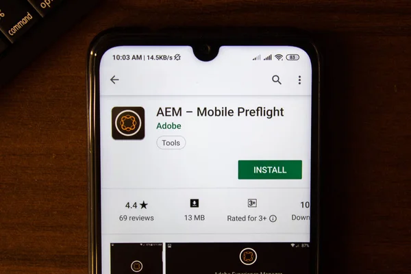 Ивановск, Россия - 07 июля 2019 года: AEM - Mobile Prelight приложение на дисплее смартфона или планшета. — стоковое фото