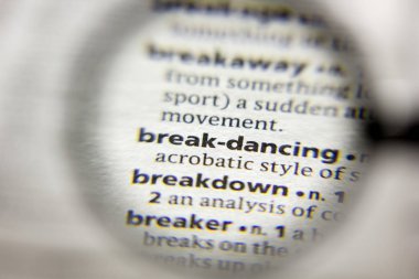 Sözlükte break-dans sözcüğü veya deyimi.