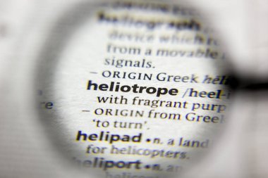 Sözlükteki heliotrope sözcüğü veya tümceciği.
