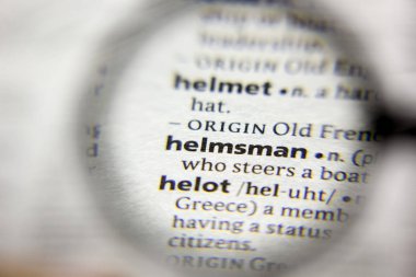 Sözlükte Helmsman sözcüğü veya deyimi.