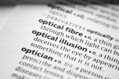 Sözlükte sözcük veya tümcecik Optik yanılsama.