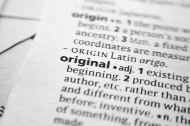 Sözlükteki sözcük veya tümcecik Özgün.