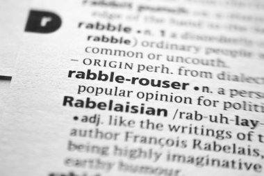 Sözlükte Kelime veya ifade Rabble-rouser.