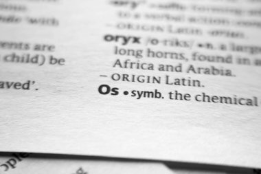 Sözlükteki sözcük veya tümcecik Os.