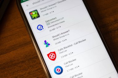 İvanovsk, Rusya-26 Haziran 2019: Ben akıllı telefonun ekranında uygulama cevap gerekir.