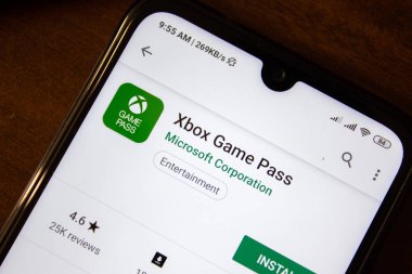 Ivanovsk, Rusya - 07 Temmuz 2019: Xbox Game Pass uygulaması akıllı telefon veya tablet ekranında.