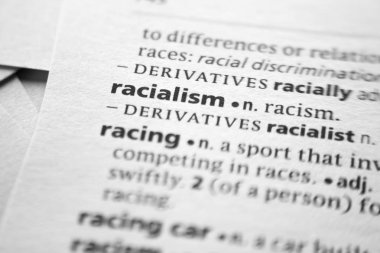 Sözlükte Sözcük veya ifade Racialism.