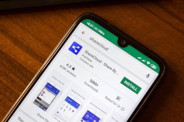 İvanovsk, Rusya-26 Haziran 2019: Sharecloud-akıllı telefonun ekranında 1 tıklama uygulaması ile Paylaş.