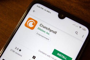 Ivanovsk, Rusya - 07 Temmuz 2019: Akıllı telefon veya tablet ekranında Crunchyroll uygulaması.