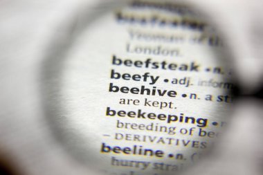 Sözlükte beehive kelimesi veya deyimi.