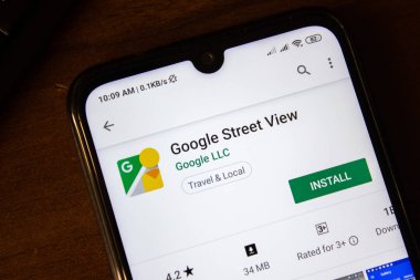 Ivanovsk, Rusya - 07 Temmuz 2019: Akıllı telefon veya tablet ekranında Google Street View uygulaması.