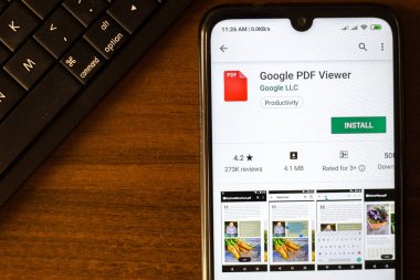 İvanovsk, Rusya-26 Haziran 2019: Smartphone ekranında Google PDF Viewer uygulaması.