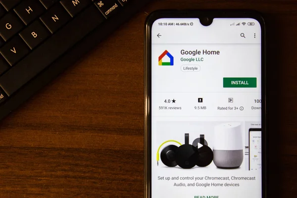 Ivanovsk, Russie - 07 juillet 2019 : Google Home app sur l'écran du smartphone ou de la tablette . — Photo