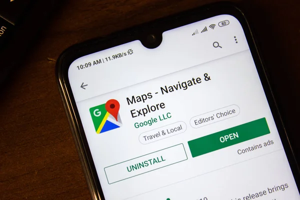 Iwanowsk, Rosja - 07 lipca 2019: Mapy - nawigacja i odkrywanie aplikacji na wyświetlaczu smartfona lub tabletu. — Zdjęcie stockowe
