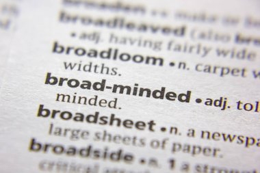 Sözlükte geniş görüşlü sözcük veya tümcecik.