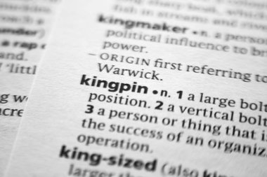Sözlükte Sözcük veya tümcecik Kingpin.