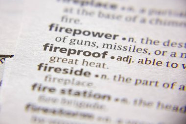 Sözlükte Admaz sözcük veya tümcecik Yanmaz.