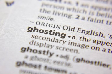 Sözlükte Gölgeleme sözcüğü veya tümceci.