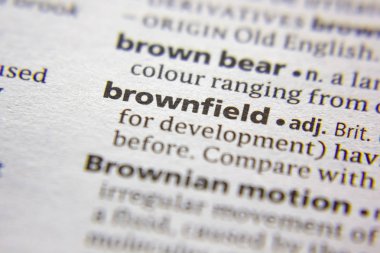 Sözlükte kelime veya ifade Brownfield.