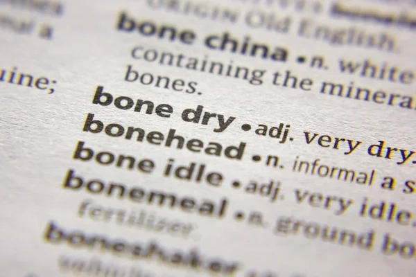 Sözlükte kuru olan sözcük veya tümcecik Kemik.