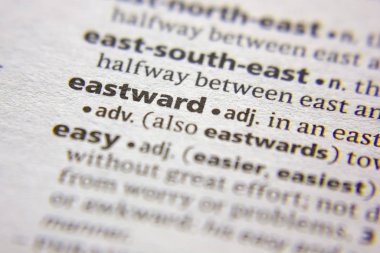 Sözlükte Doğuya doğru sözcük veya tümcecik.