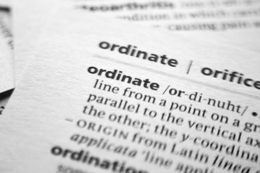 Sözlükte Sözcük veya tümcecik Ordinat.