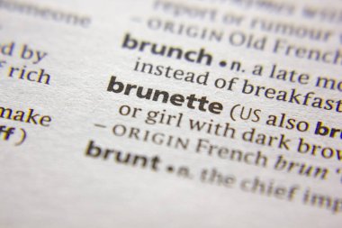 Sözlükte Kelime veya ifade Esmer.