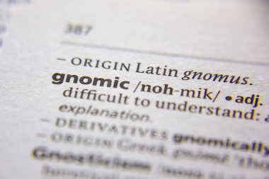 Sözlükte Gnomic sözcüğü veya tümceciği.