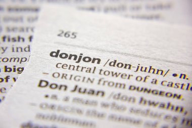 Sözlükte Kelime veya ifade Donjon.