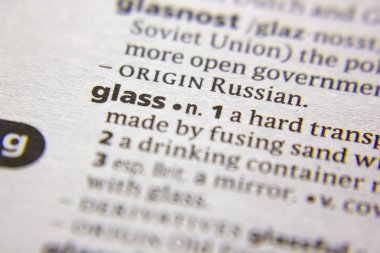 Sözlükteki sözcük veya tümcecik Glass.