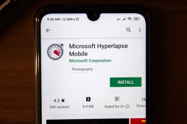 Ivanovsk, Rusya - 07 Temmuz 2019: Microsoft Hiperlapse Mobile uygulaması akıllı telefon veya tablet ekranında.