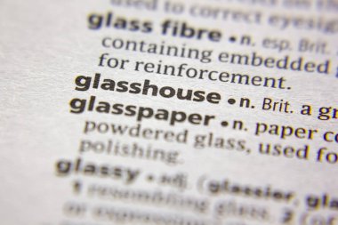 Sözlükte Word veya ifade Glasshouse.