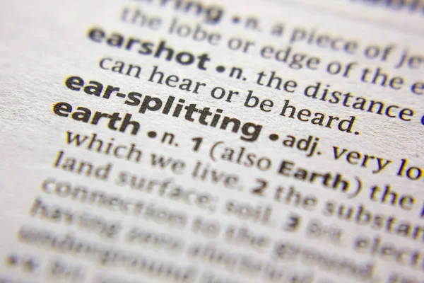 Sözlükte kulak bölme sözcüğü veya tümceciği.