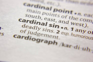 Sözlükte Kardinal günahı sözcüğü veya deyimi.