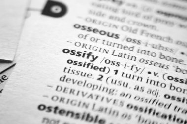 Sözlükte Ossify sözcüğü veya tümceci.