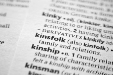 Sözlükteki sözcük veya tümcecik Kinsfolk.