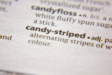 Sözlükte çizgili sözcük veya tümcecik Candy.