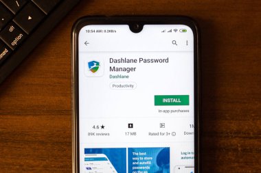 İvanovsk, Rusya-26 Haziran 2019: akıllı telefonun ekranında Dashline Password Manager uygulaması.