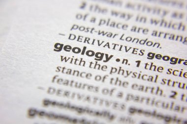 Sözlükte Sözcük veya tümcecik Jeolojisi.