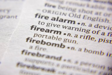 Sözlükte Kelime veya ifade Ateşli Silah.