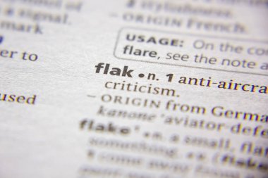 Kelime veya cümle Flak bir sözlük.
