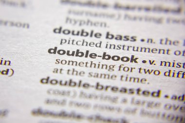 Sözlükte sözcük veya tümcecik Çift kitap.